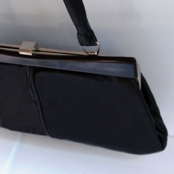 Unique Vintage Black Leather Satchel/Shoulder Frame Bag wth Chic Sleek Features - Picture 5 of 15